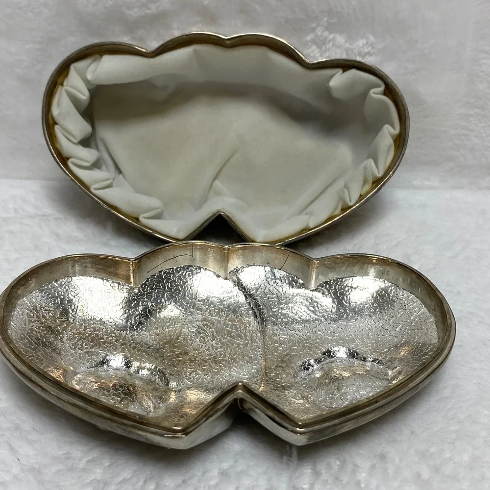 International Silver Company Trinket Box Floral Silverplate‎ Vintage Jewelry